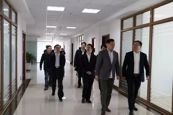 母校动态 | 四川大学副校长许唯临一行至川大青岛研究